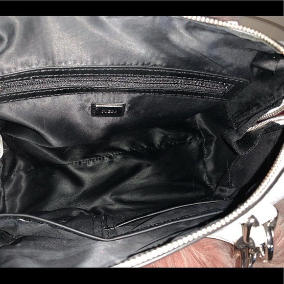 Guess Purse - Picture 3 of 5